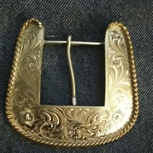 *Silver Montana made belt buckle